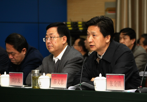 薛义忠书记汇报学校工作